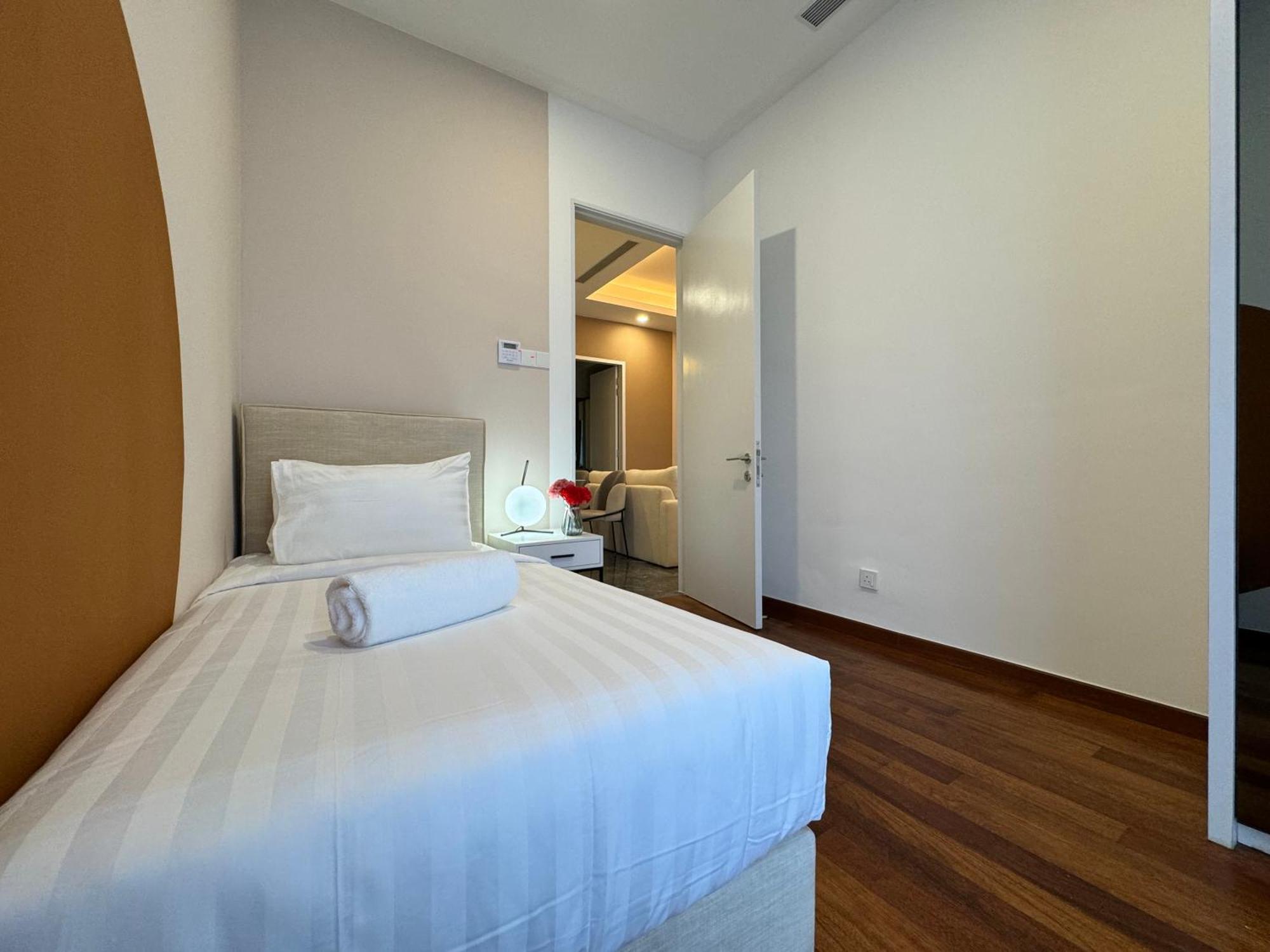 Royce Klcc Kuala Lumpur City Centre By Dormeo Destinations Ngoại thất bức ảnh